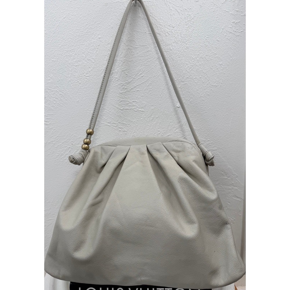 HOBO International Gray Leather Pleated Shoulder Bag Slouchy Purse Dust Bag - Picture 3 of 9